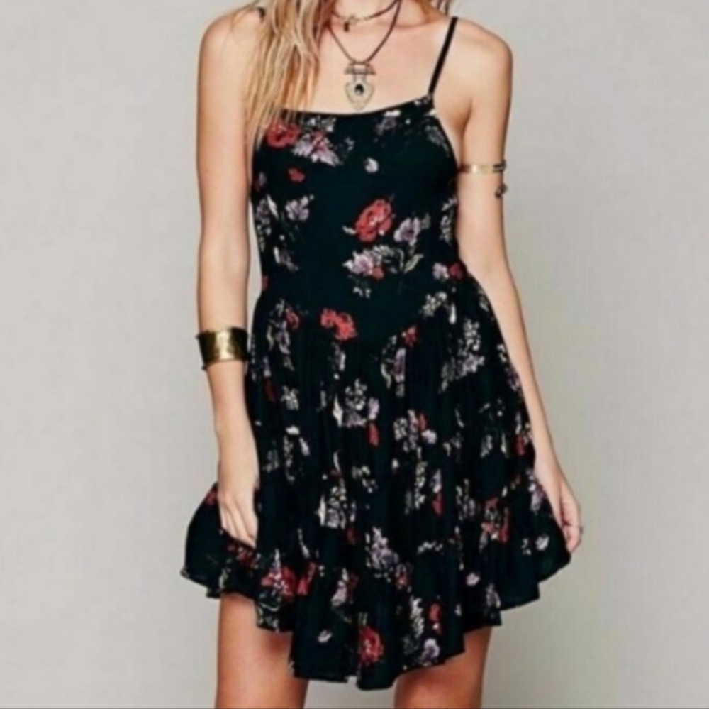 Free People, medium, black floral pattern